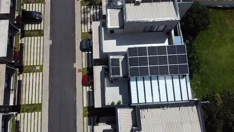 Sistema fotovoltaico instalado pela Solare Energy, vista aérea