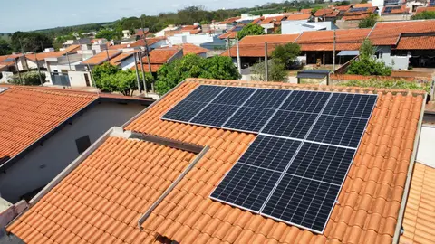 Sistema fotovoltaico instalado pela Solare Energy, vista aérea